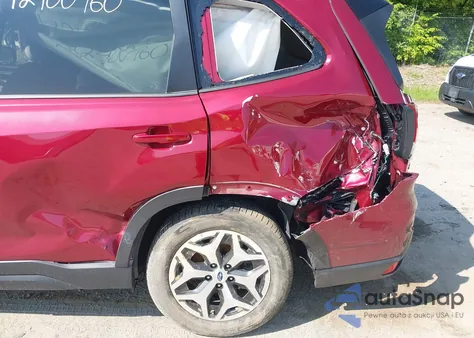 2024 Subaru Forester Premium z USA, uszkodzony, nr VIN JF2SKACC7RH488751